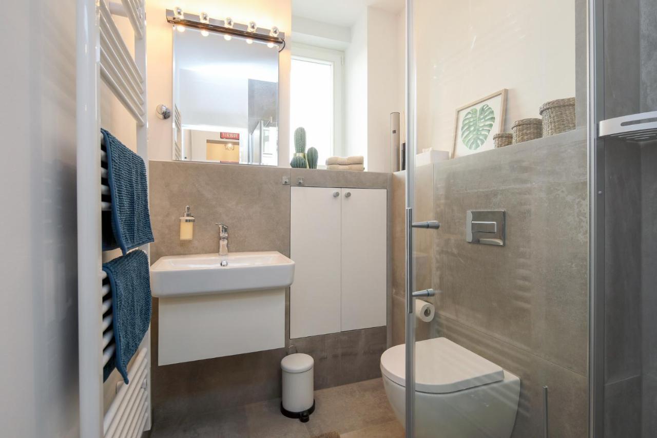 4 Personen Altbau Apartment Nahe Kurfuerstendamm - Romeo & Julia Berlin Eksteriør bilde