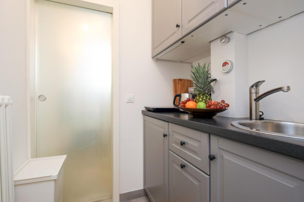 4 Personen Altbau Apartment Nahe Kurfuerstendamm - Romeo & Julia Berlin Eksteriør bilde