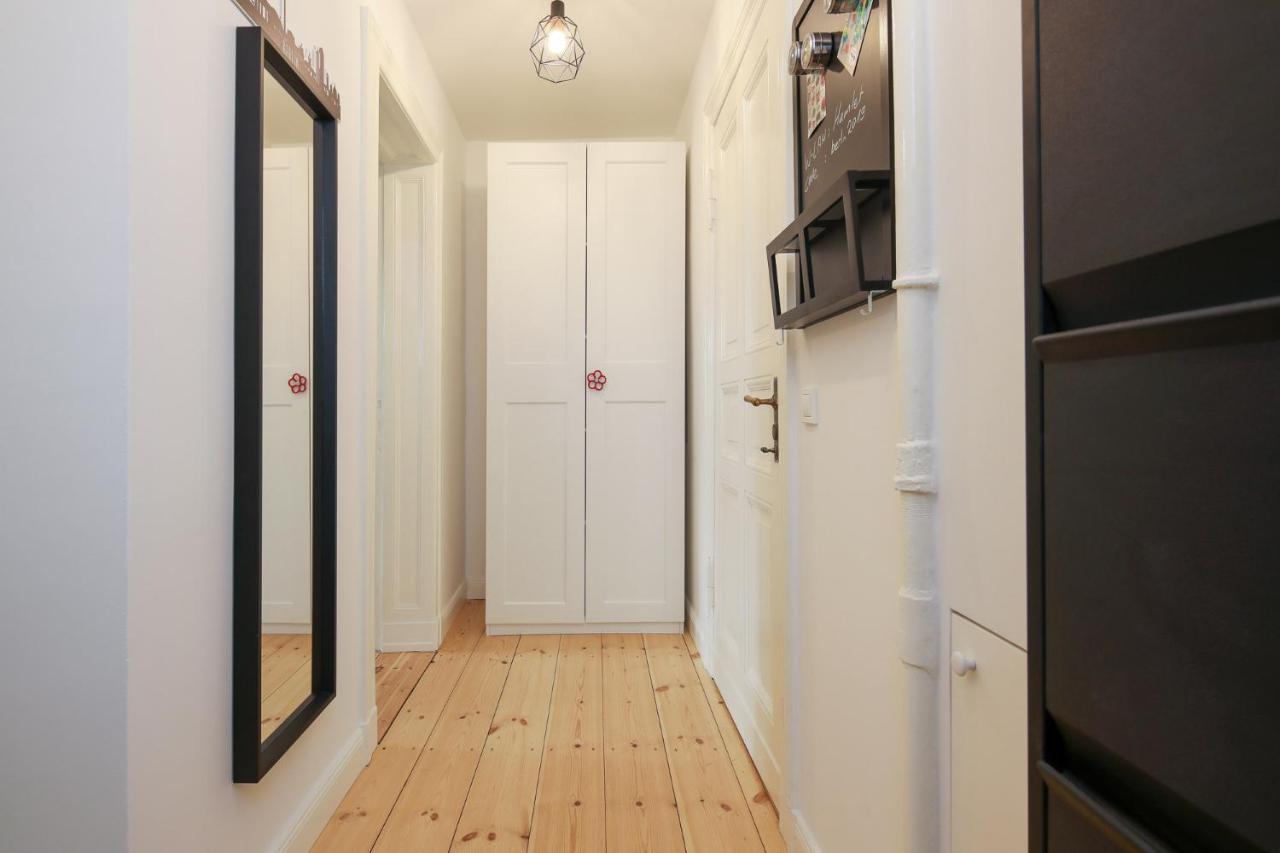 4 Personen Altbau Apartment Nahe Kurfuerstendamm - Romeo & Julia Berlin Eksteriør bilde